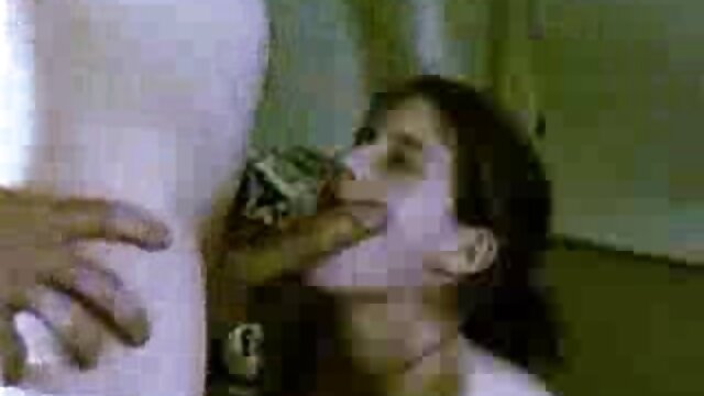 Johnny Goodluck bokeo bigo Aria Carson Makan Dan Dimasukkan.