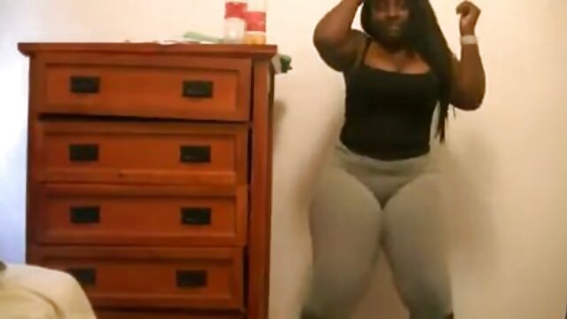 Penari telanjang berleher seperti live bigo bokep penis