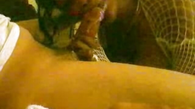 Penuh gairah fucked brunette dengan topi xnxx gogo live terbaru dengan gaya rambut intim